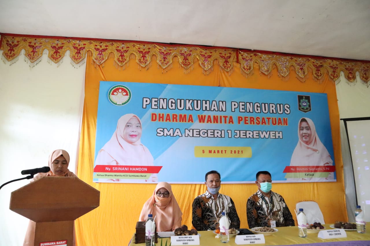 Pengukuhan DWP SMAN 1 Jereweh Periode 2021-2025 3